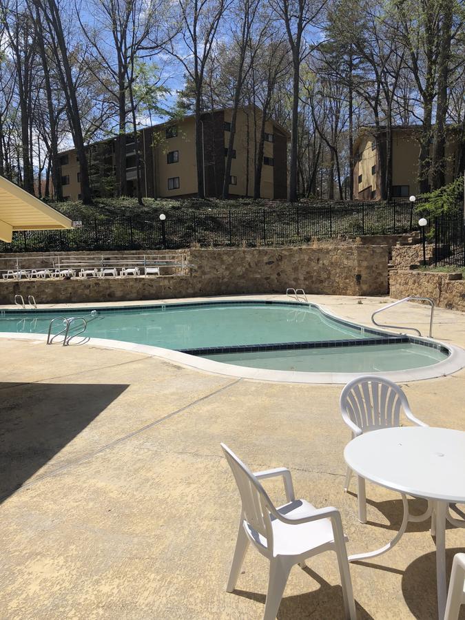Modern Upscale Private Rooms Raleigh Extérieur photo